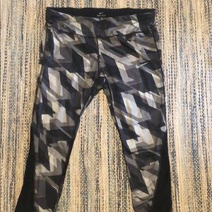 Nike Yoga 3/4 pants